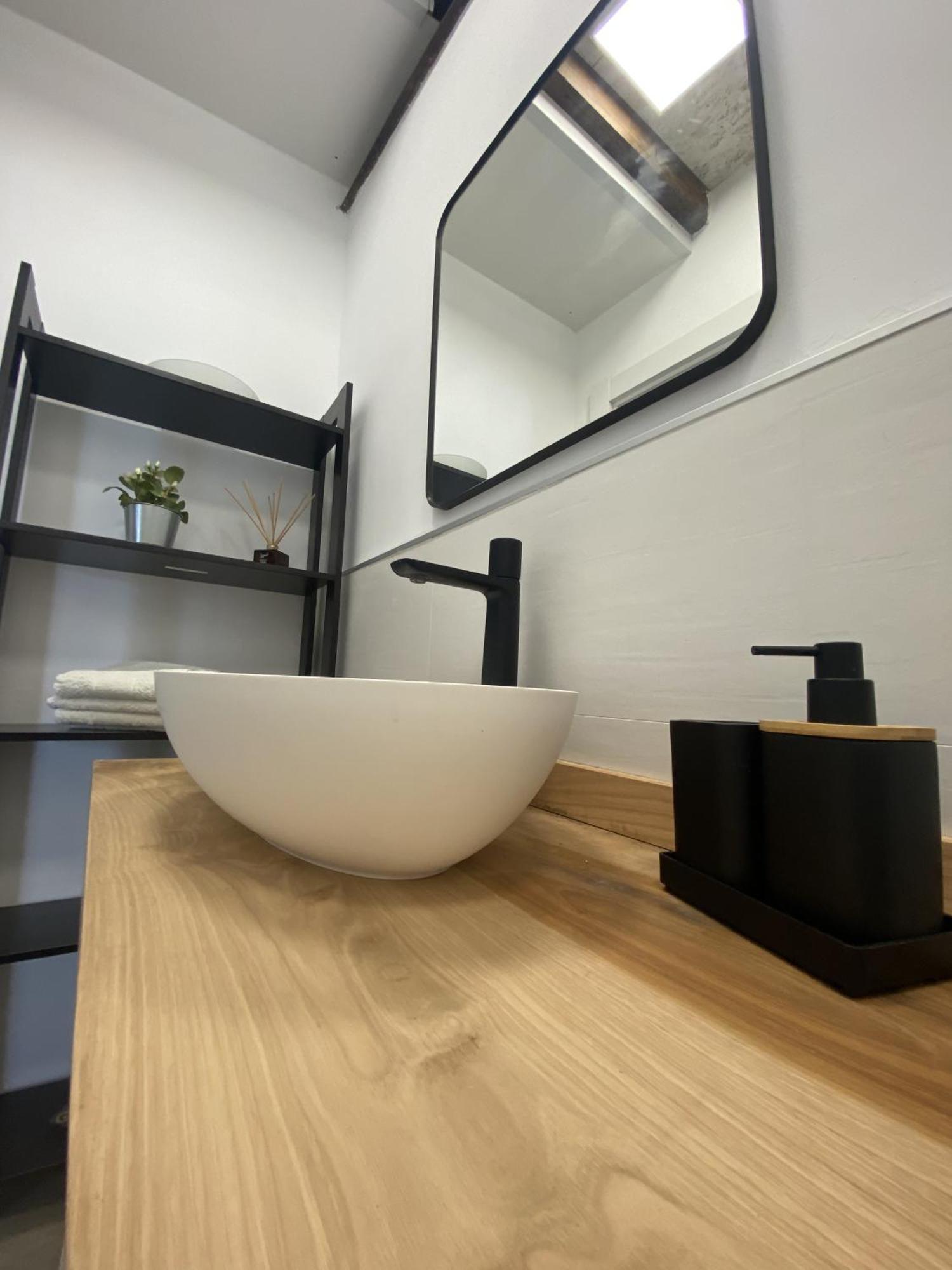 La Casa Del Barbero Villa Torrelavega Luaran gambar