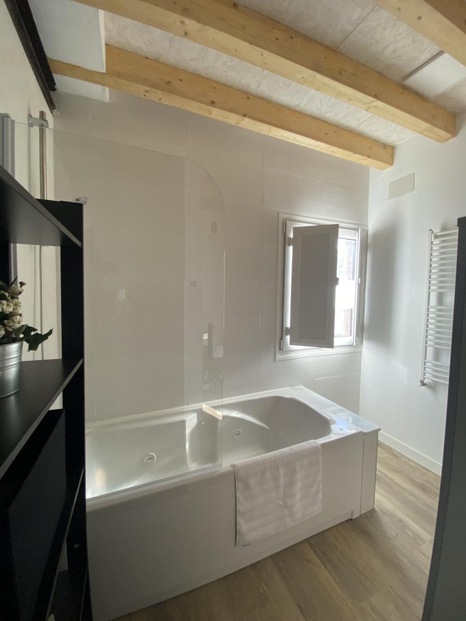 La Casa Del Barbero Villa Torrelavega Luaran gambar
