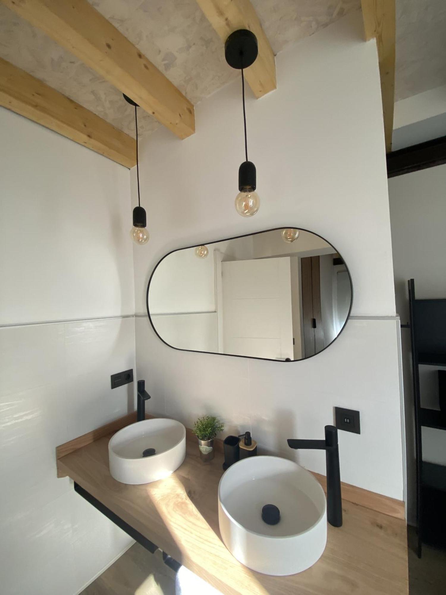 La Casa Del Barbero Villa Torrelavega Luaran gambar